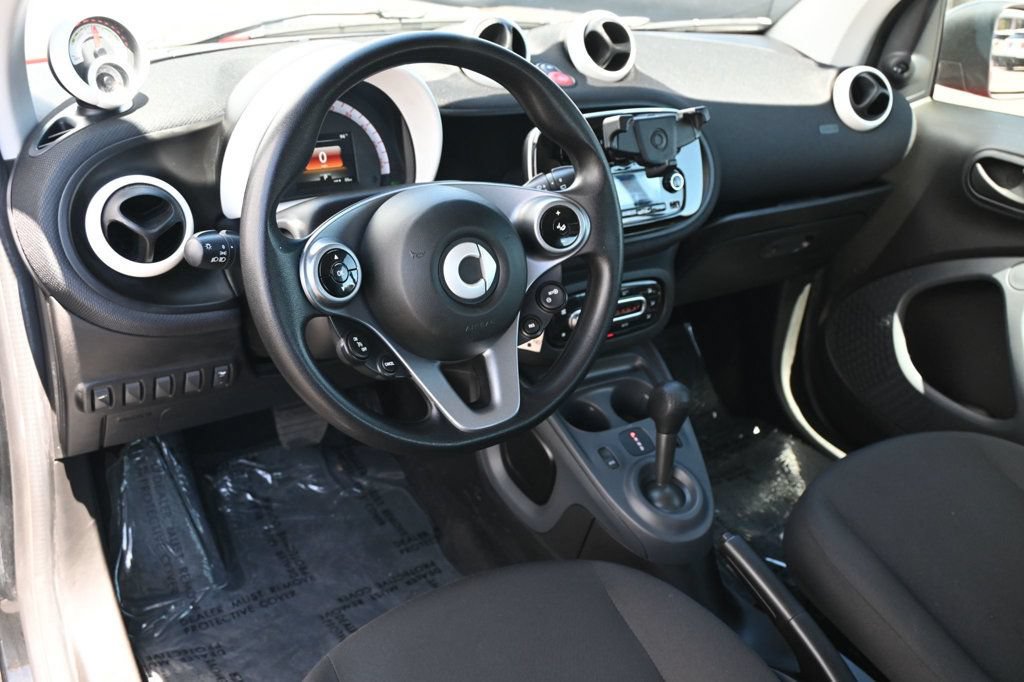 Used 2017 smart fortwo electric drive RWD image 7