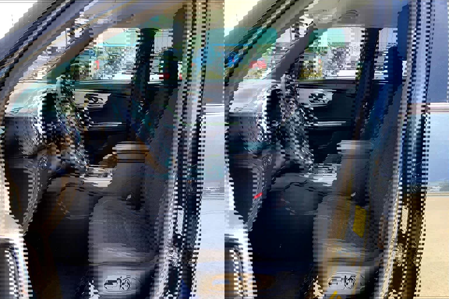 Used 2019 Chevrolet Blazer LT FWD image 8