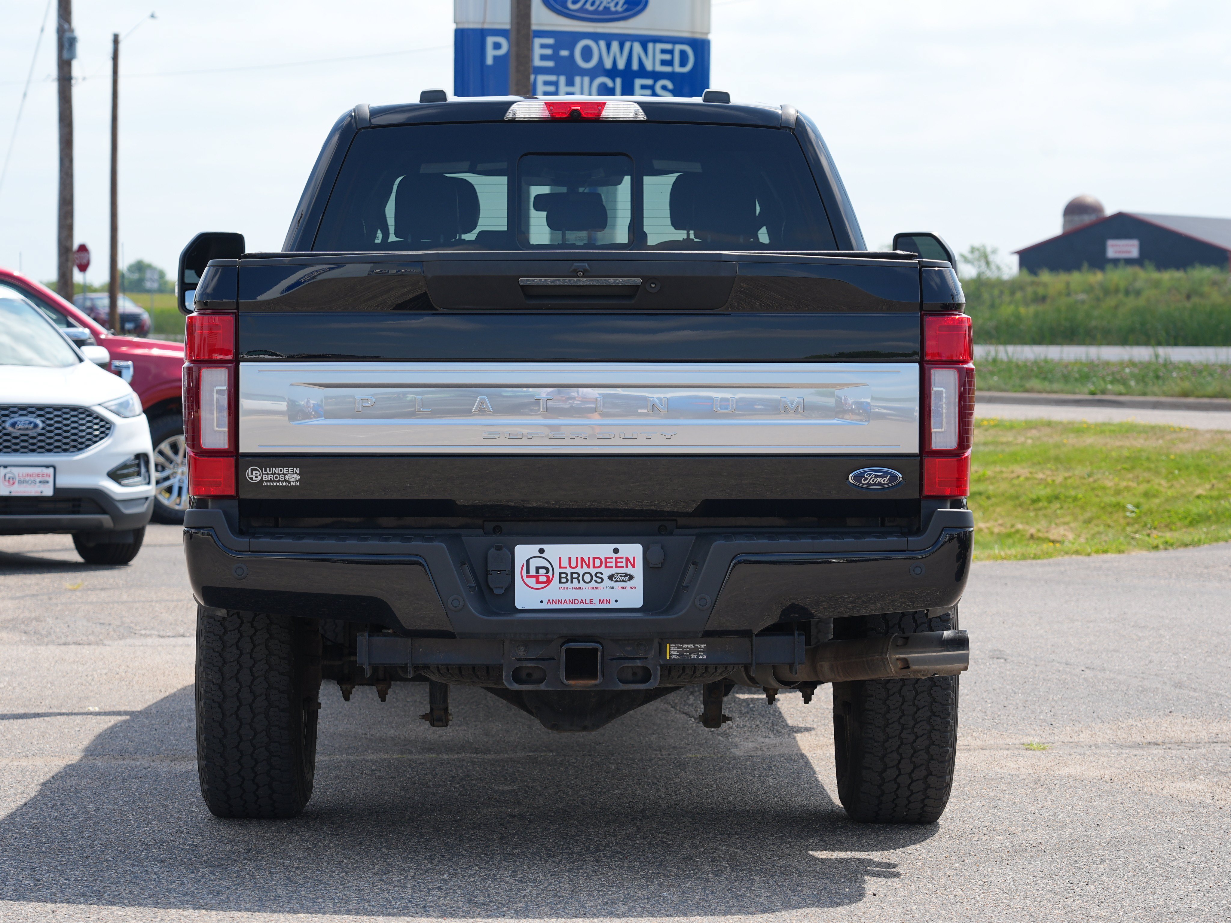 Used 2021 Ford F350 Platinum AWD/4WD image 4