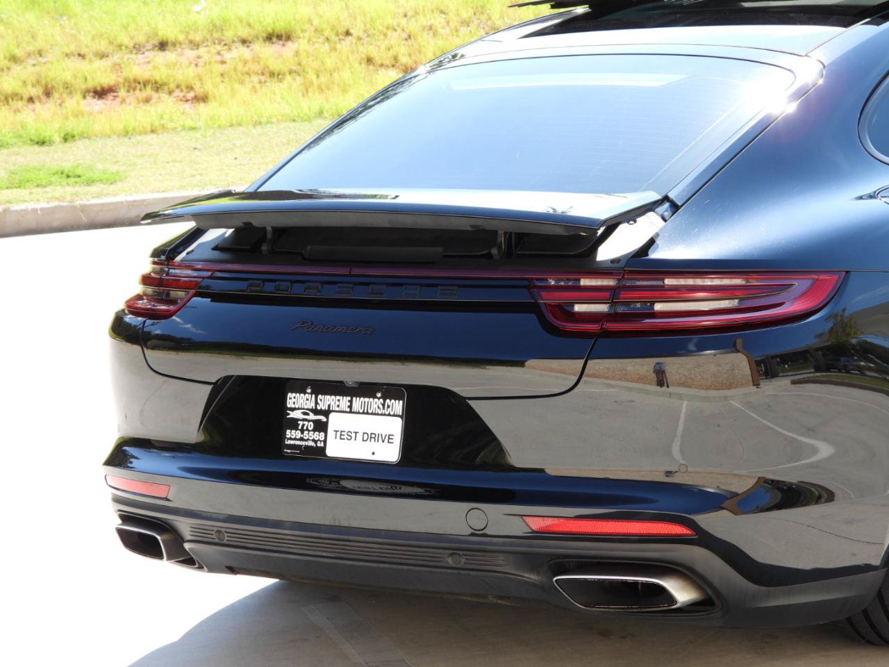 Used 2017 Porsche Panamera RWD image 17