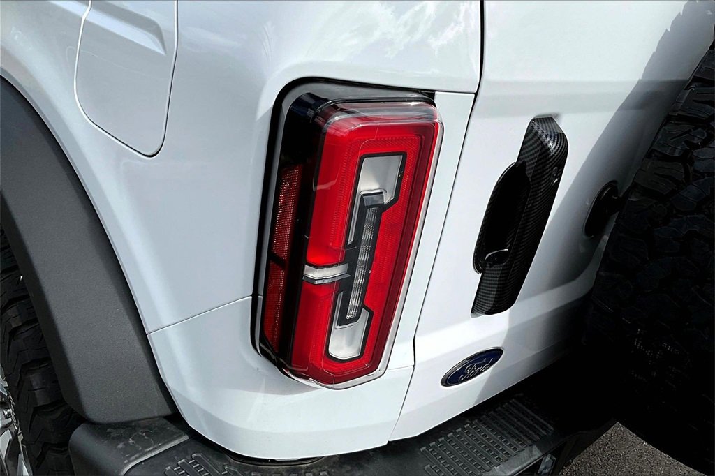 Used 2024 Ford Bronco Badlands image 33
