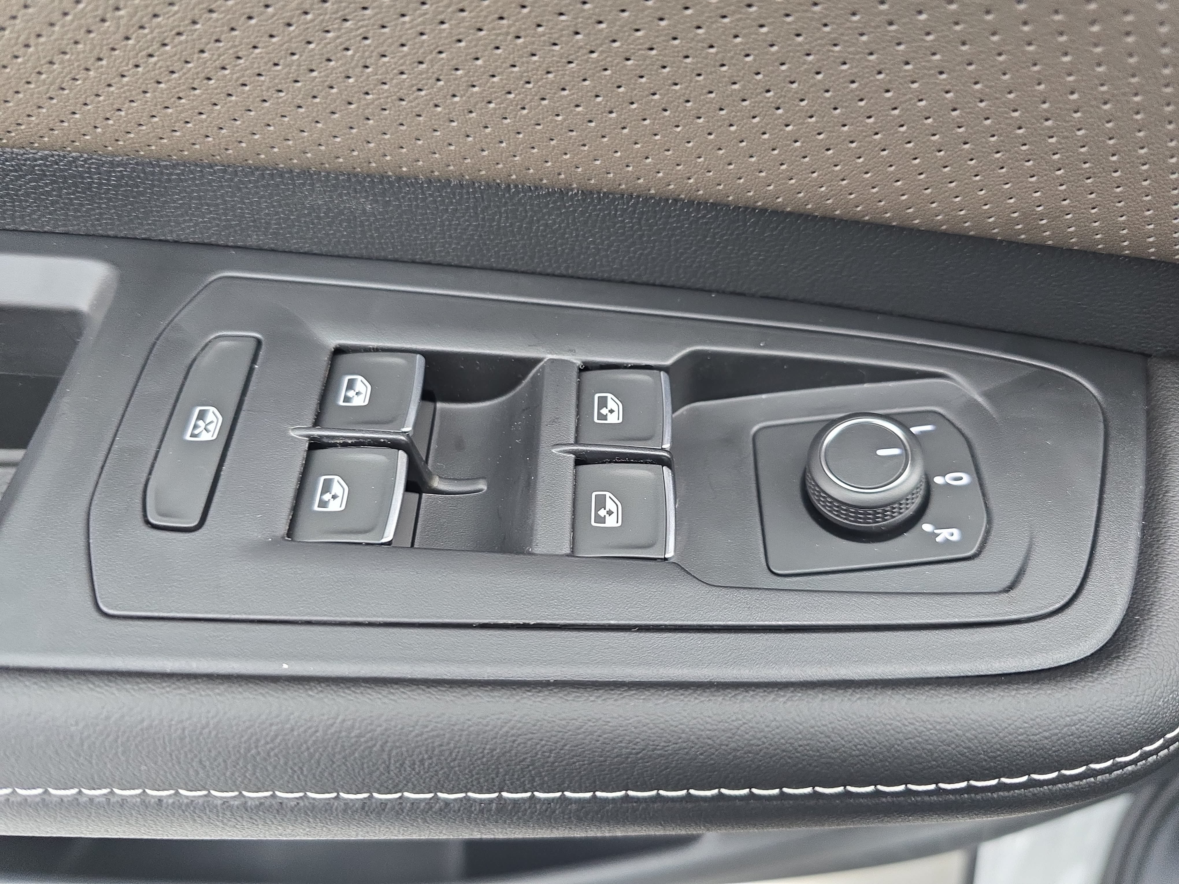New 2026 Volkswagen Atlas SEL AWD/4WD image 28