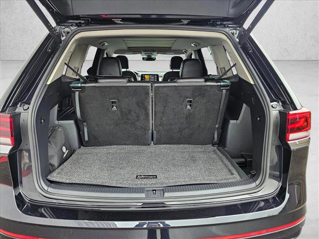 Used 2025 Volkswagen Atlas SEL Premium R-Line image 13