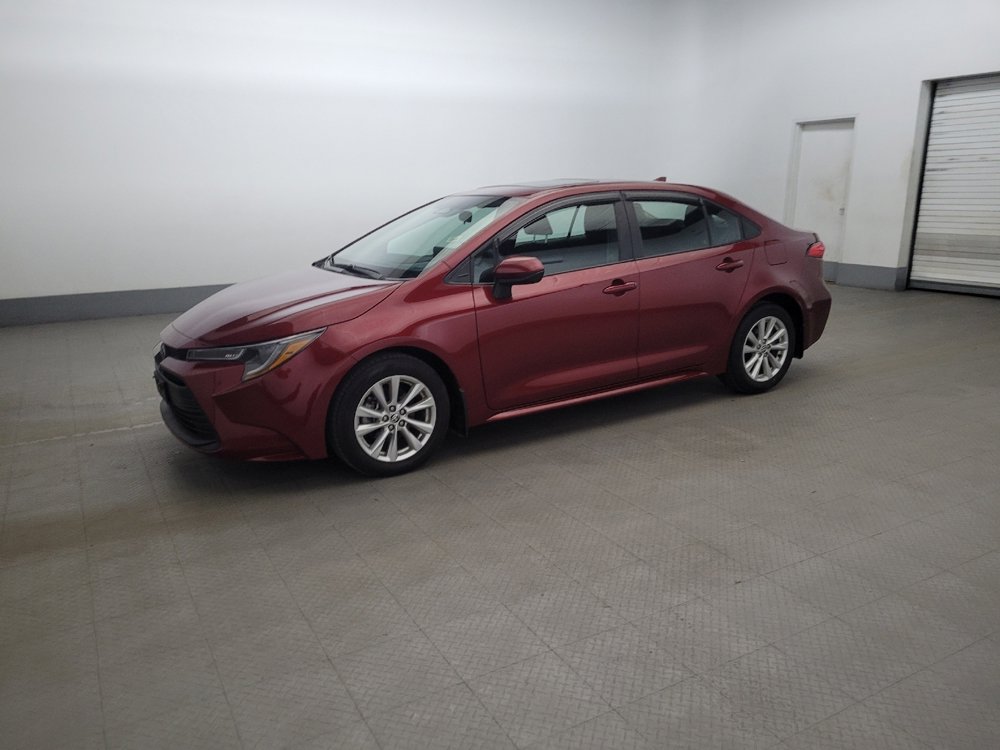 Used 2023 Toyota Corolla LE w/ LE Premium Package image 2