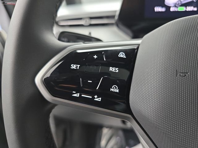 Used 2025 Volkswagen ID. Buzz Pro S Plus image 40