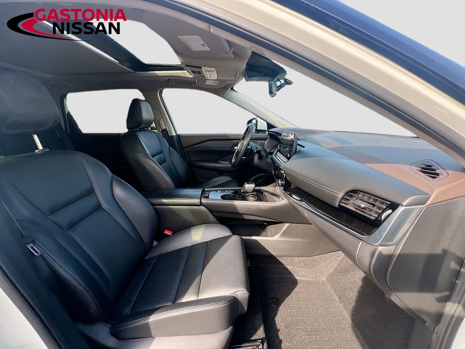 Used 2023 Nissan Rogue SL w/ SL Premium Package image 38