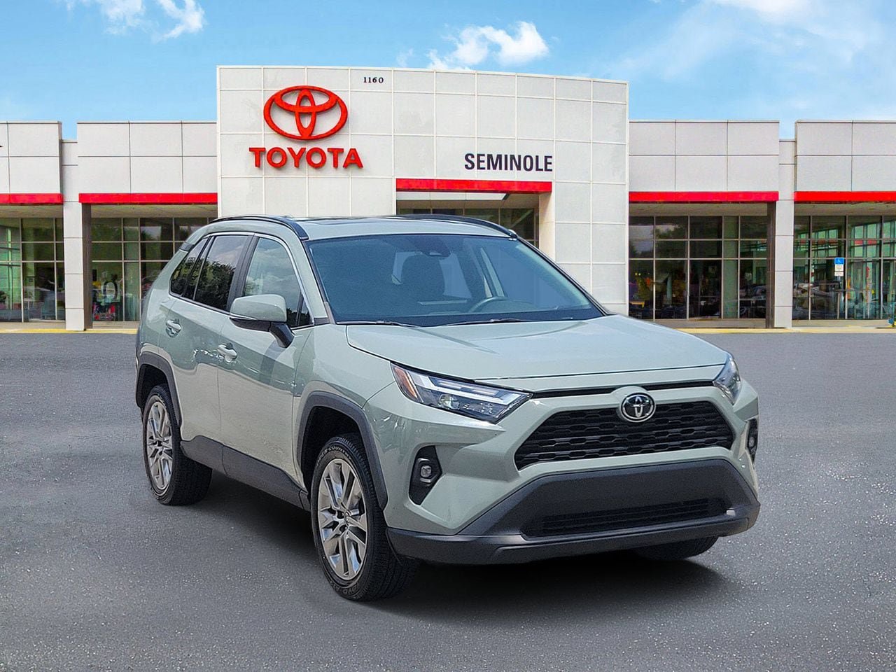Used 2023 Toyota RAV4 XLE Premium FWD image 2