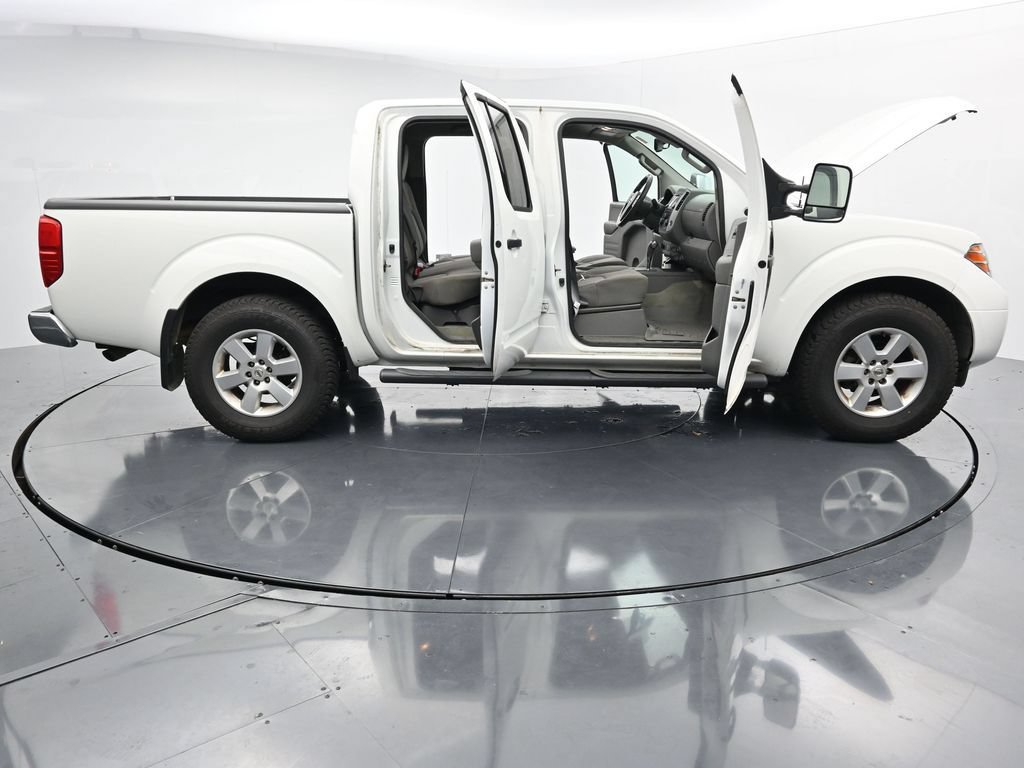 Used 2016 Nissan Frontier SV w/ SV Value Truck Package AWD/4WD image 38