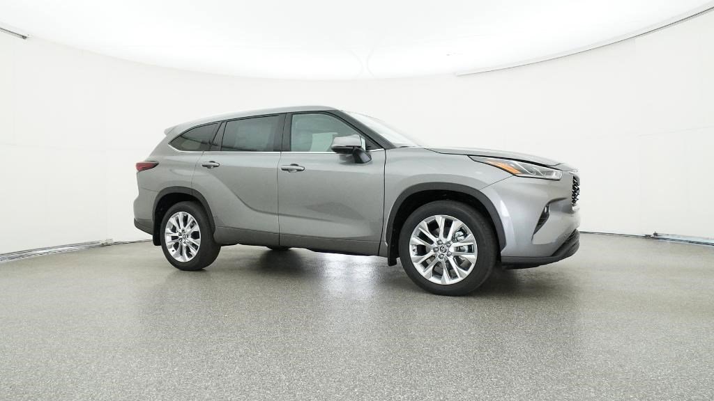 New 2025 Toyota Highlander Limited image 28
