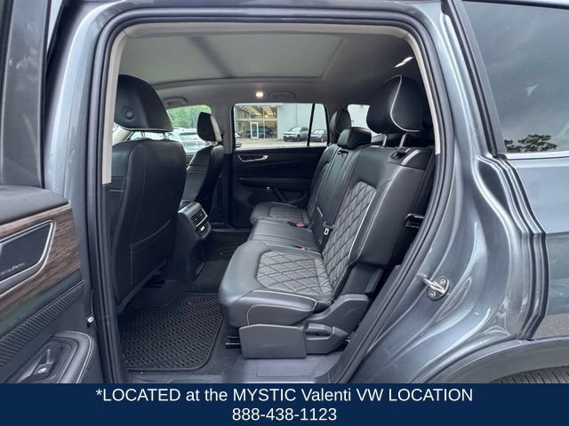 Certified 2024 Volkswagen Atlas SEL Premium R-Line AWD/4WD image 10