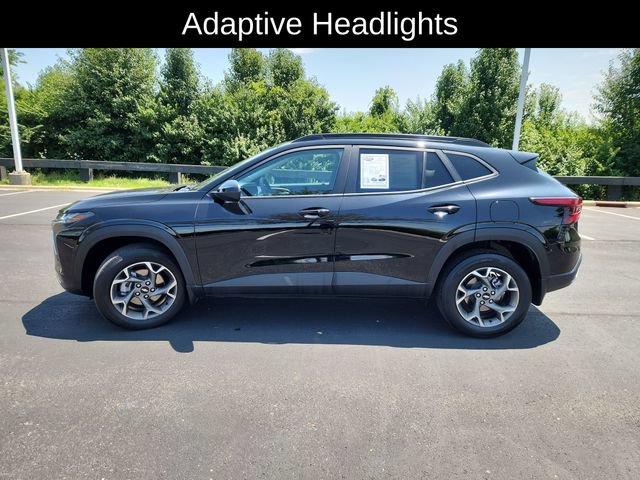 Used 2024 Chevrolet Trax LT w/ Driver Confidence Package FWD image 4