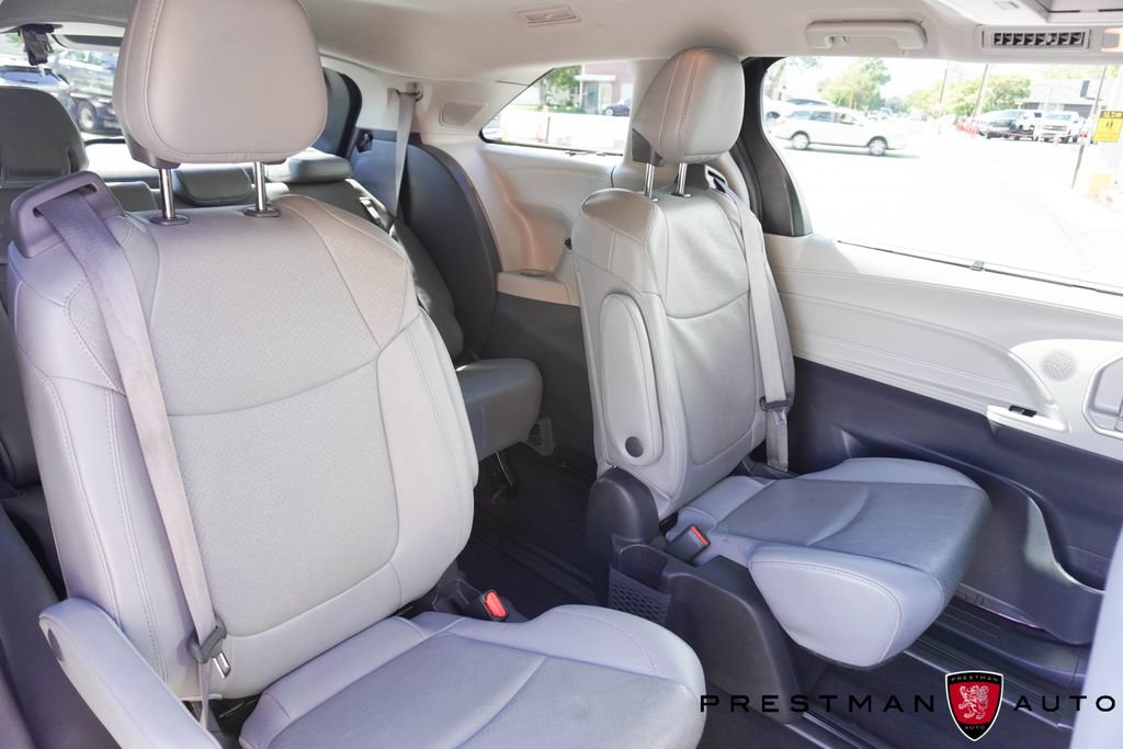 Used 2022 Toyota Sienna Limited AWD/4WD image 52