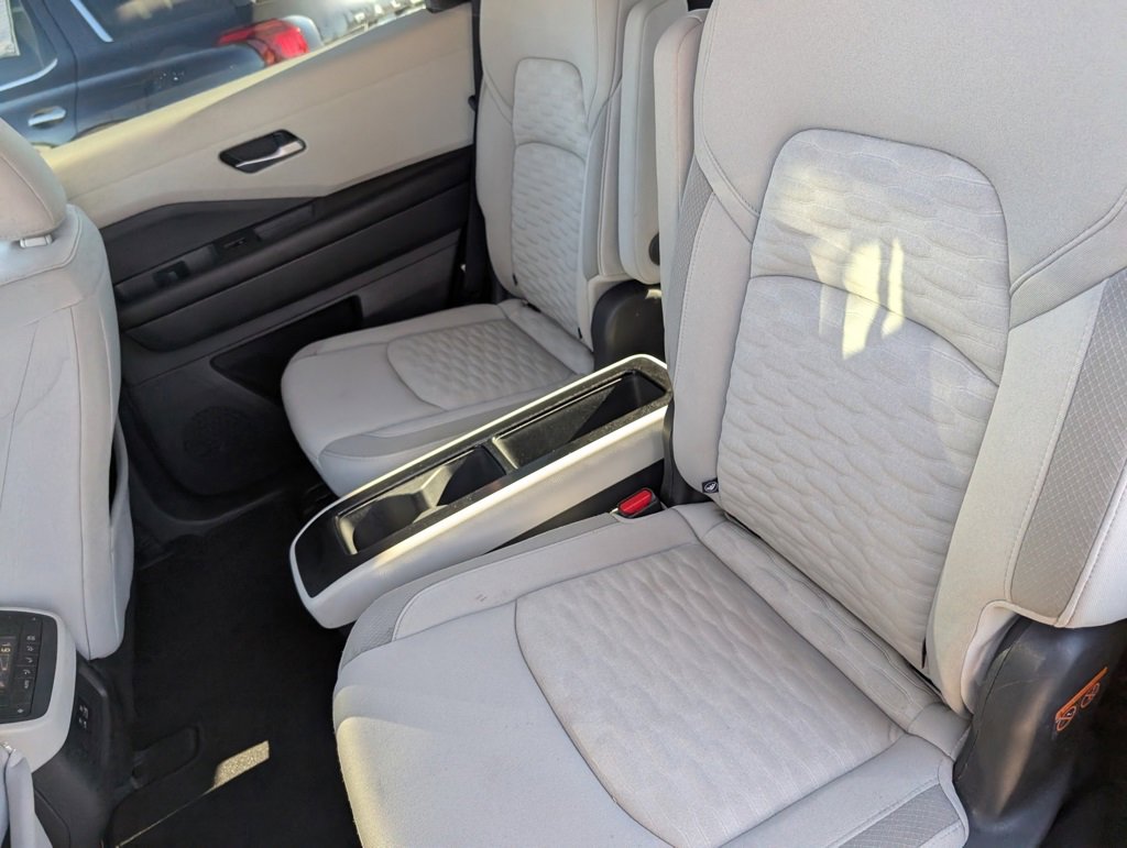 Used 2022 Nissan Pathfinder SV w/ SV Premium Package image 13