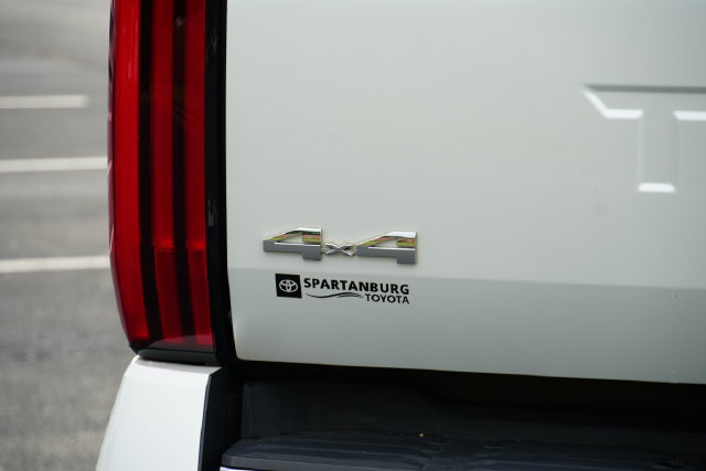 Used 2024 Toyota Tundra Limited AWD/4WD image 7