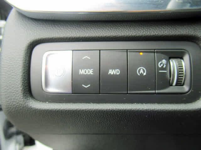 Used 2025 GMC Acadia Elevation image 26