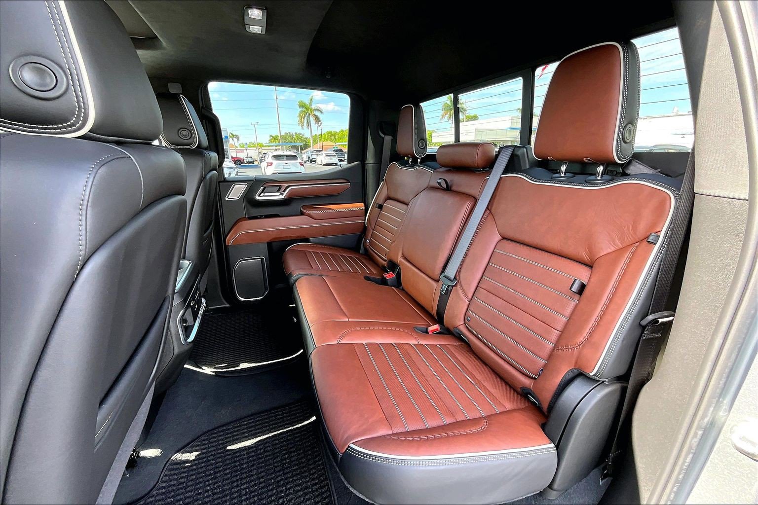 Used 2025 GMC Sierra 1500 Denali Ultimate AWD/4WD image 11