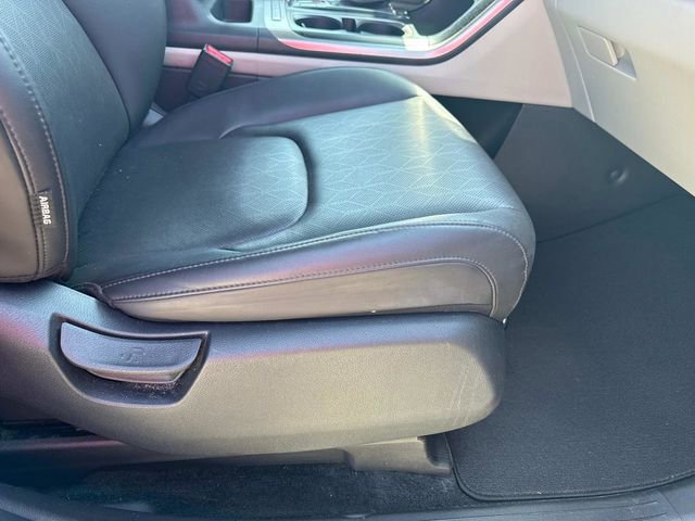 Used 2024 Kia Carnival LX image 17