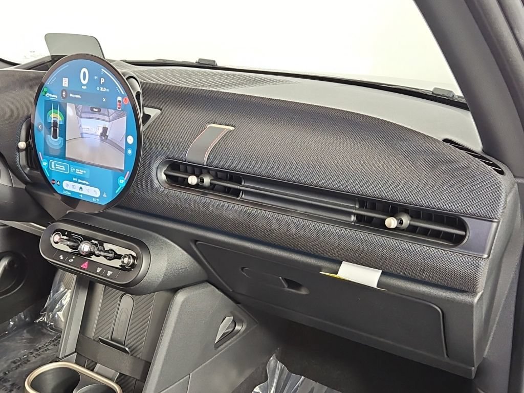 Used 2026 MINI Cooper 2-Door Hardtop FWD image 14