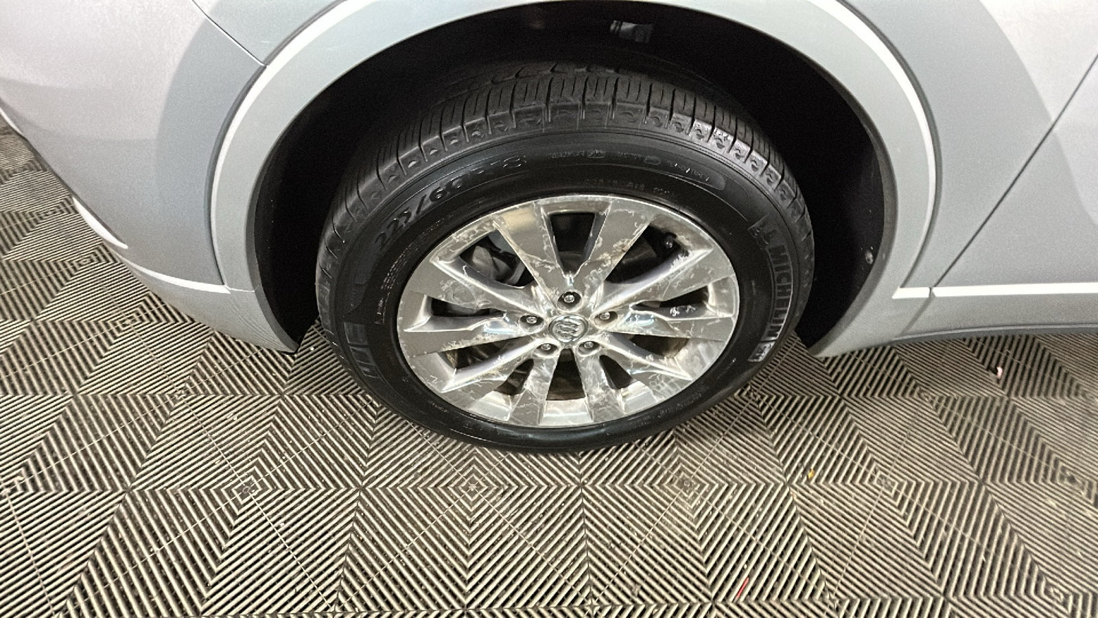 Used 2017 Buick Envision Essence AWD/4WD image 10
