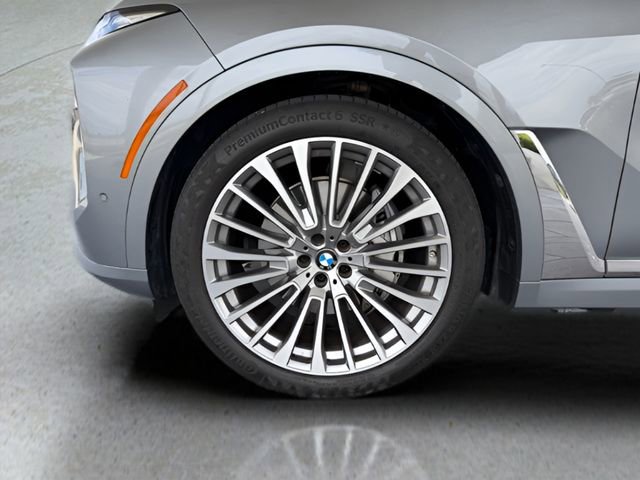 Used 2024 BMW X7 xDrive40i w/ Premium Package image 14
