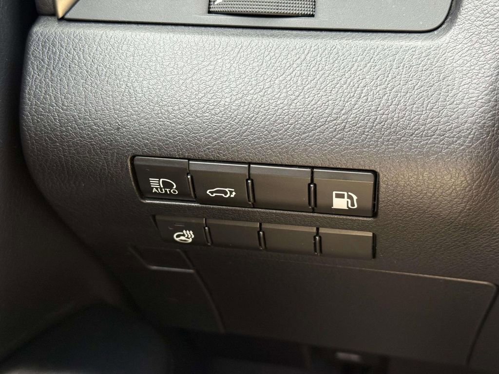 Used 2021 Lexus RX 450hL AWD w/ Premium Package image 22