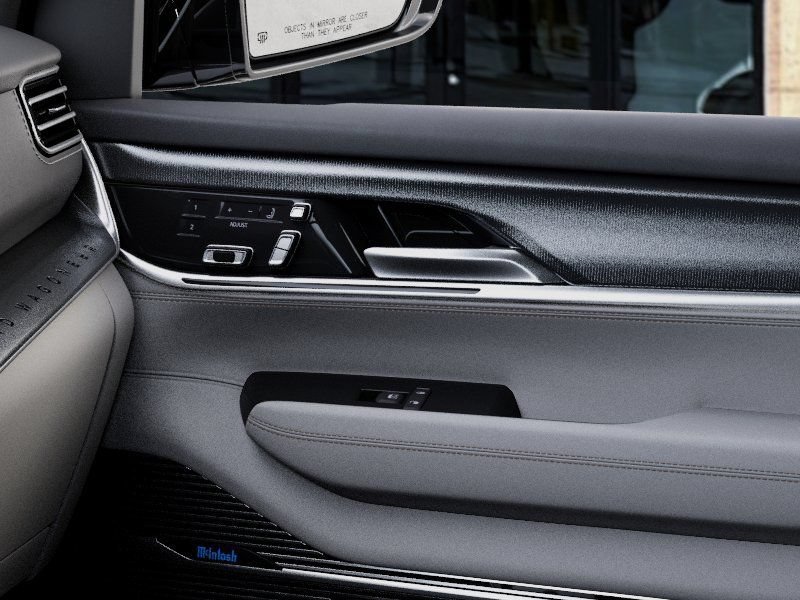 New 2026 Jeep Grand Wagoneer Summit AWD/4WD image 25