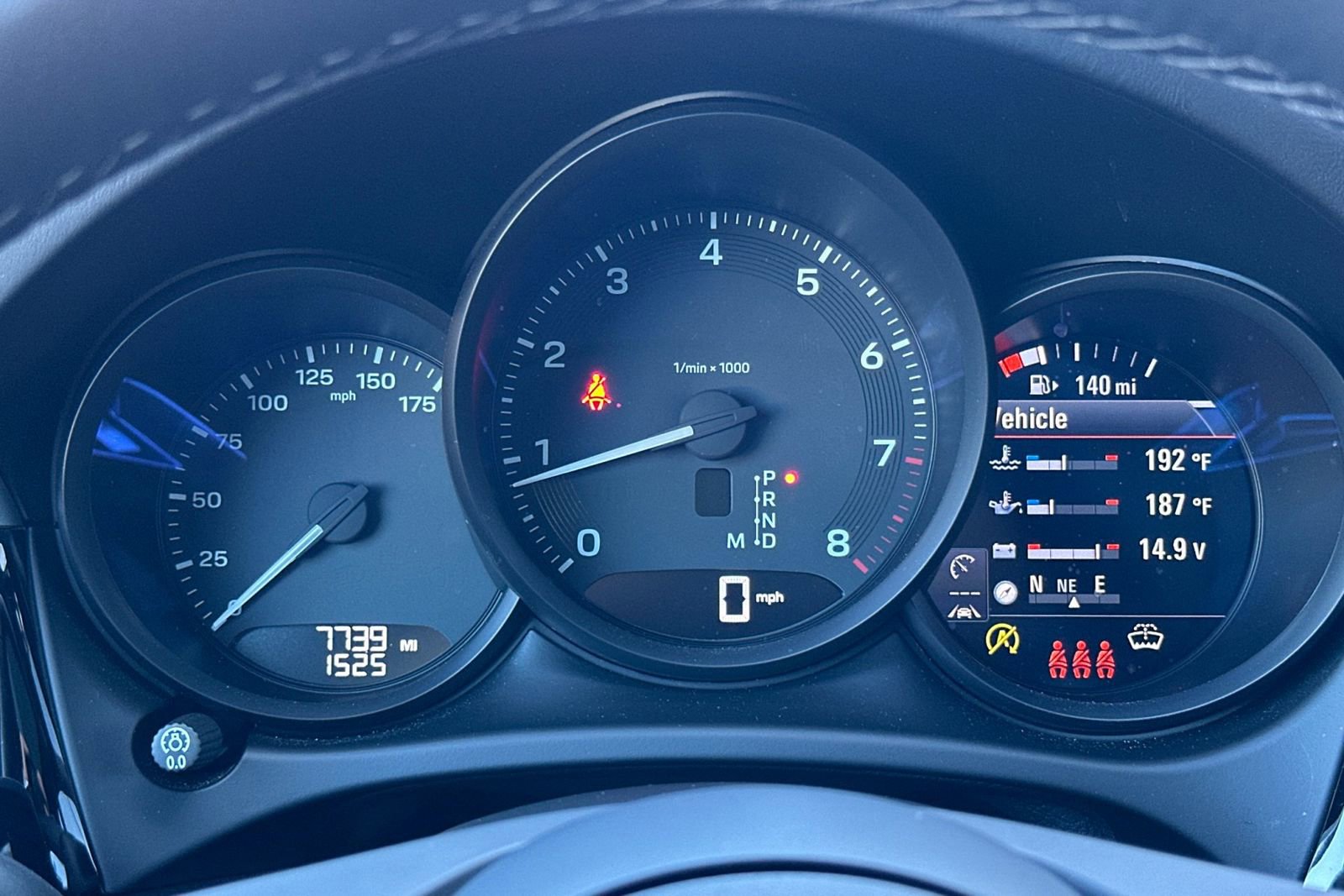 Used 2025 Porsche Macan image 32