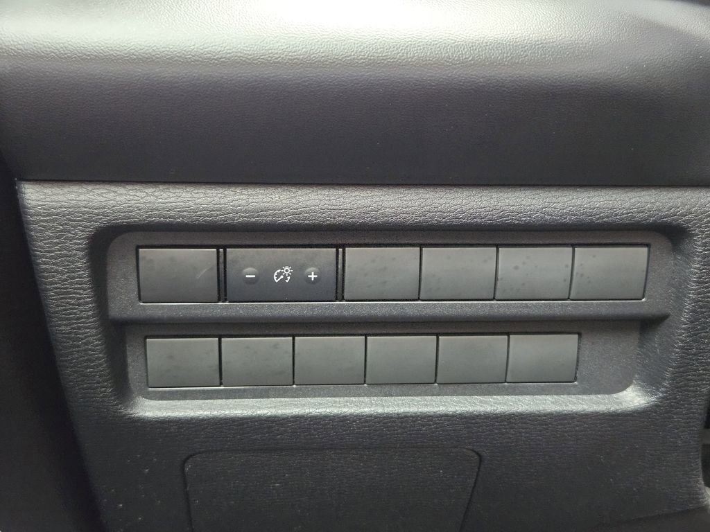 Used 2024 Mitsubishi Outlander ES FWD image 21