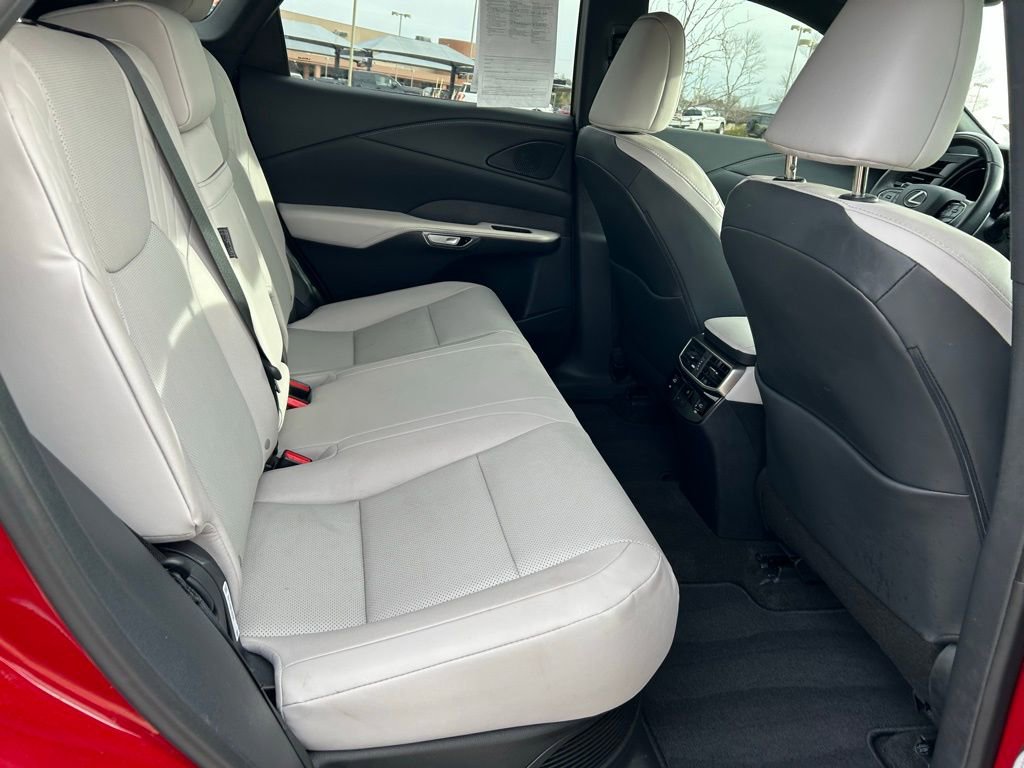Used 2024 Lexus RX 350h w/ Cold Area Package image 29