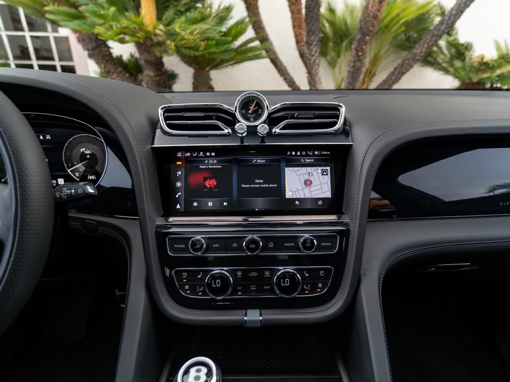 Used 2023 Bentley Bentayga Speed AWD/4WD image 31