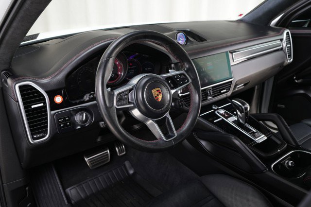 Used 2021 Porsche Cayenne GTS AWD/4WD image 41