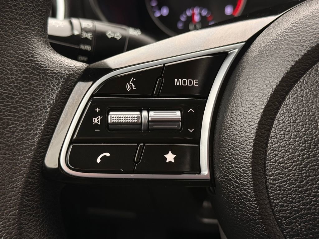 Used 2023 Kia Forte LXS image 27