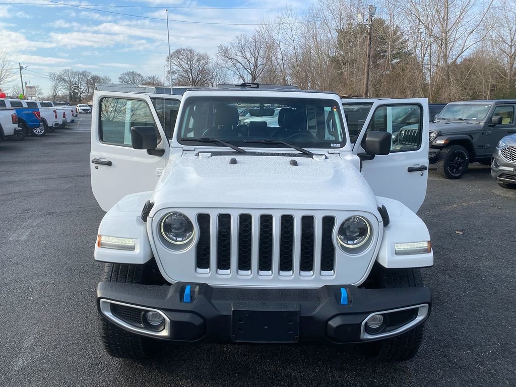 Used 2023 Jeep Wrangler Sahara w/ Cold Weather Group image 31