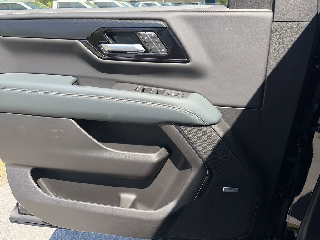 New 2026 GMC Yukon AT4 w/ Premium Trailering Package image 30