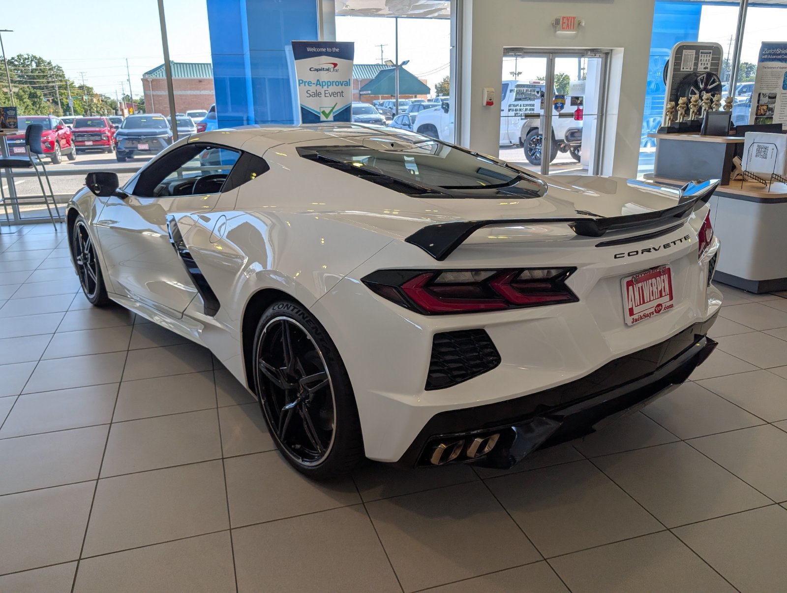 Used 2020 Chevrolet Corvette Stingray Preferred Cpe w/ 2LT Preferred Equipment Group RWD image 5