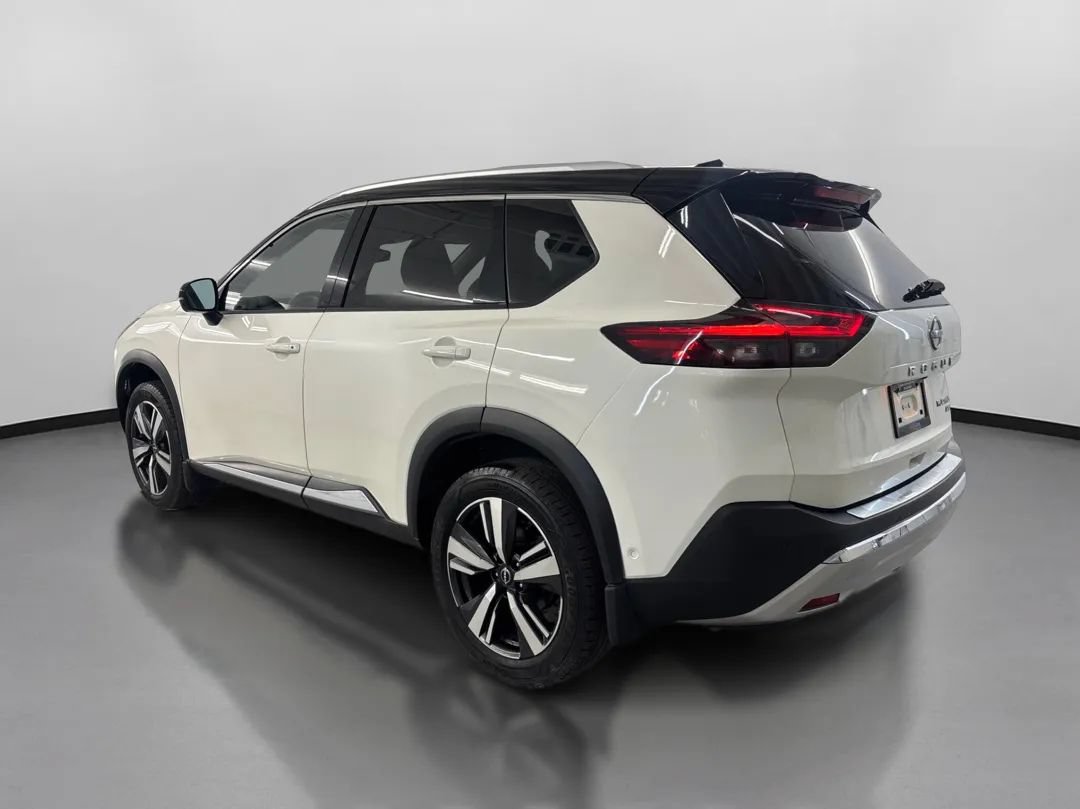 Used 2022 Nissan Rogue Platinum w/ Head-Up Display Package AWD/4WD image 7
