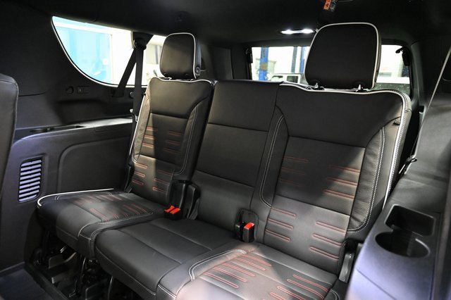 New 2026 GMC Yukon XL AT4 Ultimate w/ LPO, Illumination Package image 15