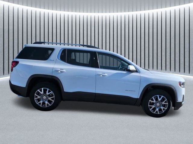 Certified 2023 GMC Acadia SLT w/ Preferred Package image 3