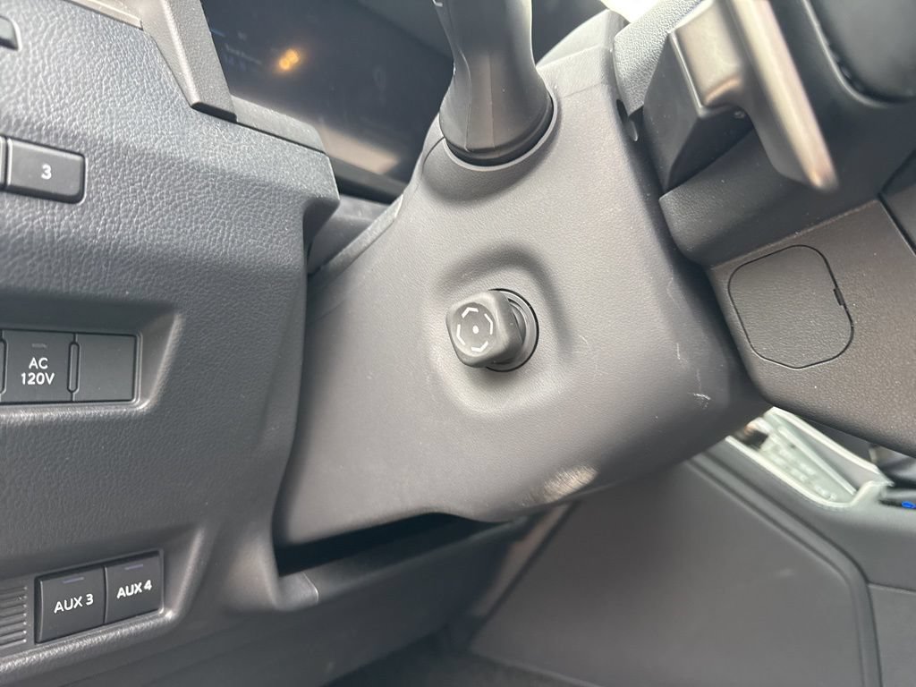 Used 2025 Lexus GX 550 AWD/4WD image 19