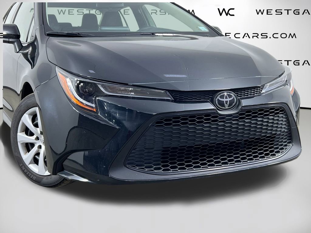 Used 2021 Toyota Corolla LE image 38
