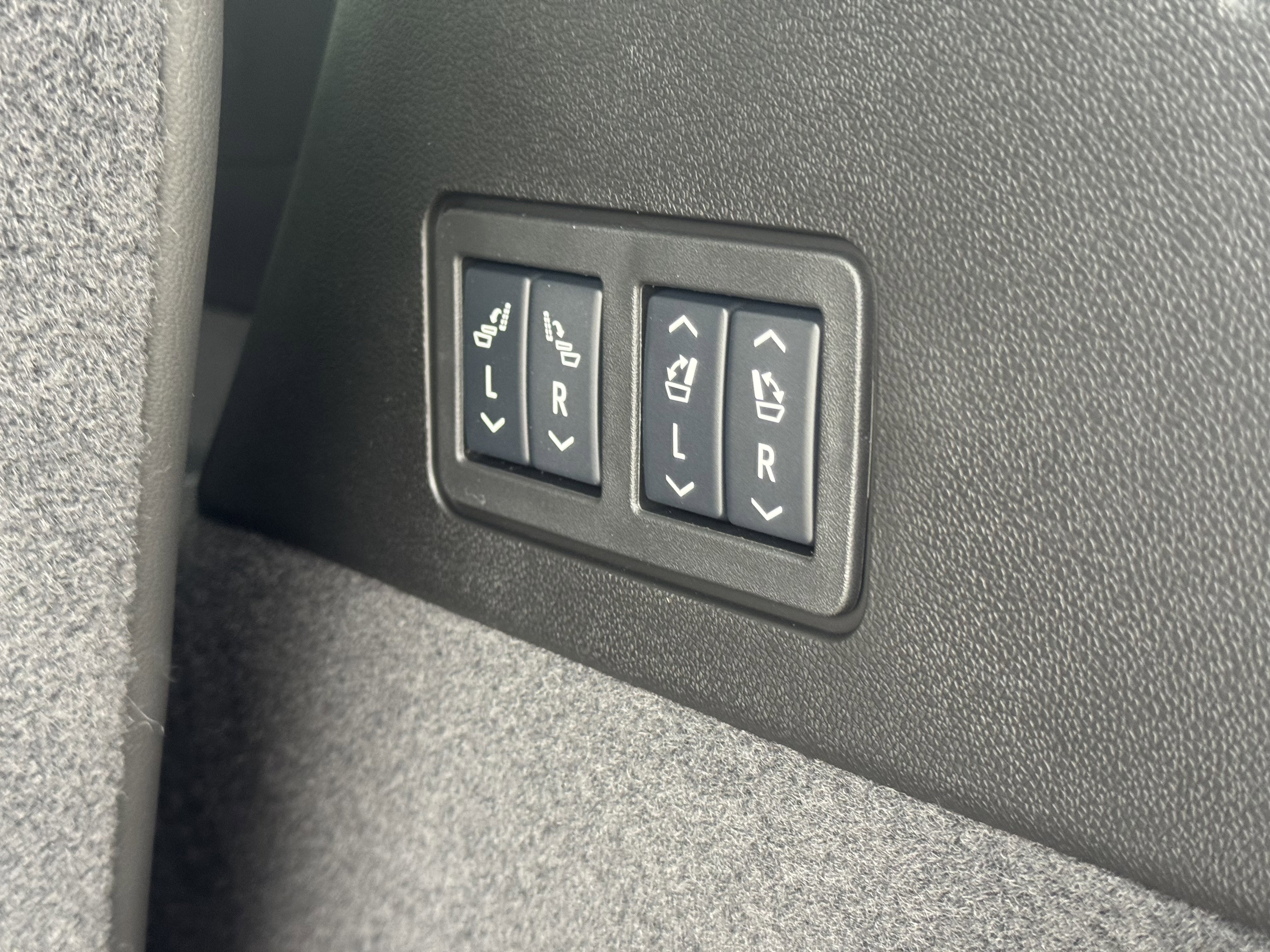 New 2025 Cadillac XT6 Premium Luxury image 11