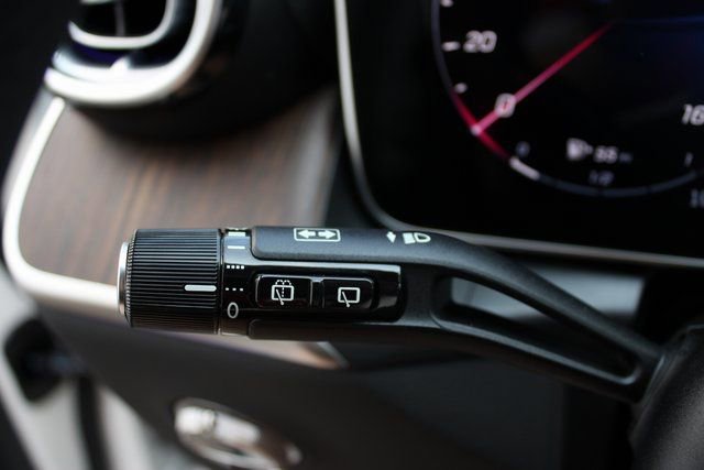 New 2025 Mercedes-Benz GLC 350e 4MATIC image 18