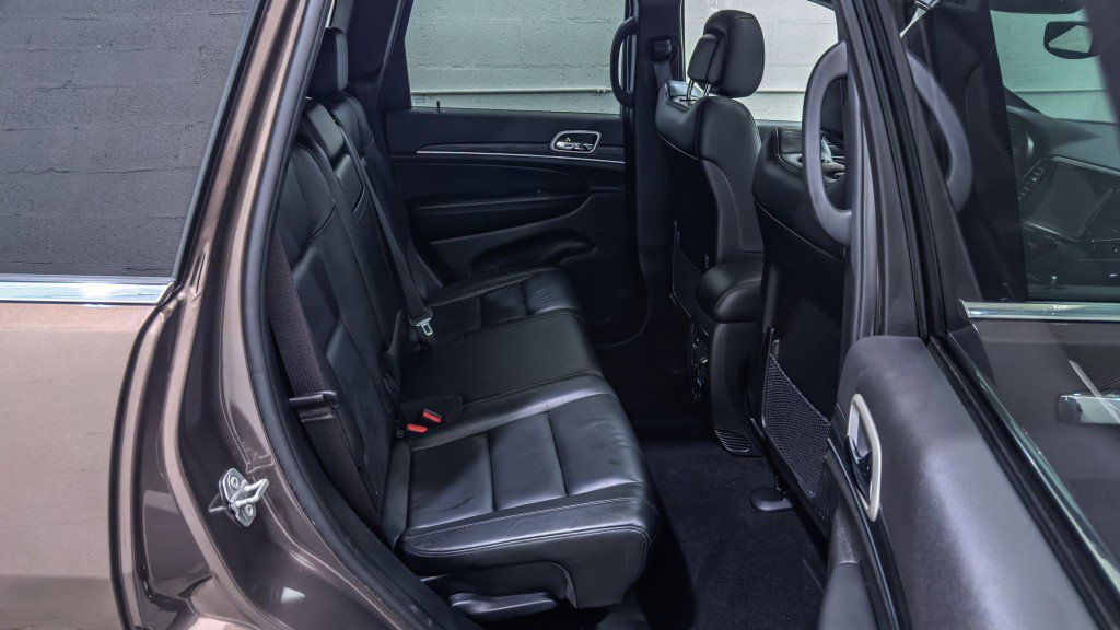 Used 2021 Jeep Grand Cherokee Limited image 21