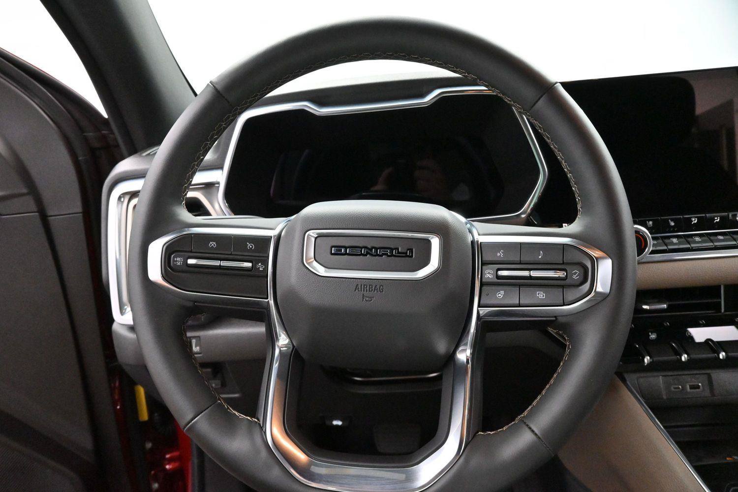 Used 2026 GMC Canyon Denali AWD/4WD image 17
