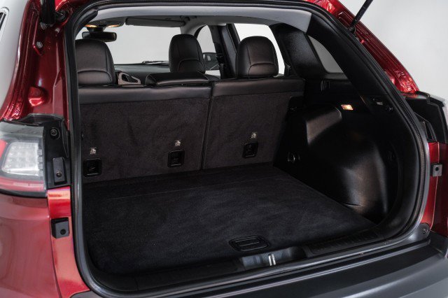 Used 2019 Jeep Cherokee Limited image 48