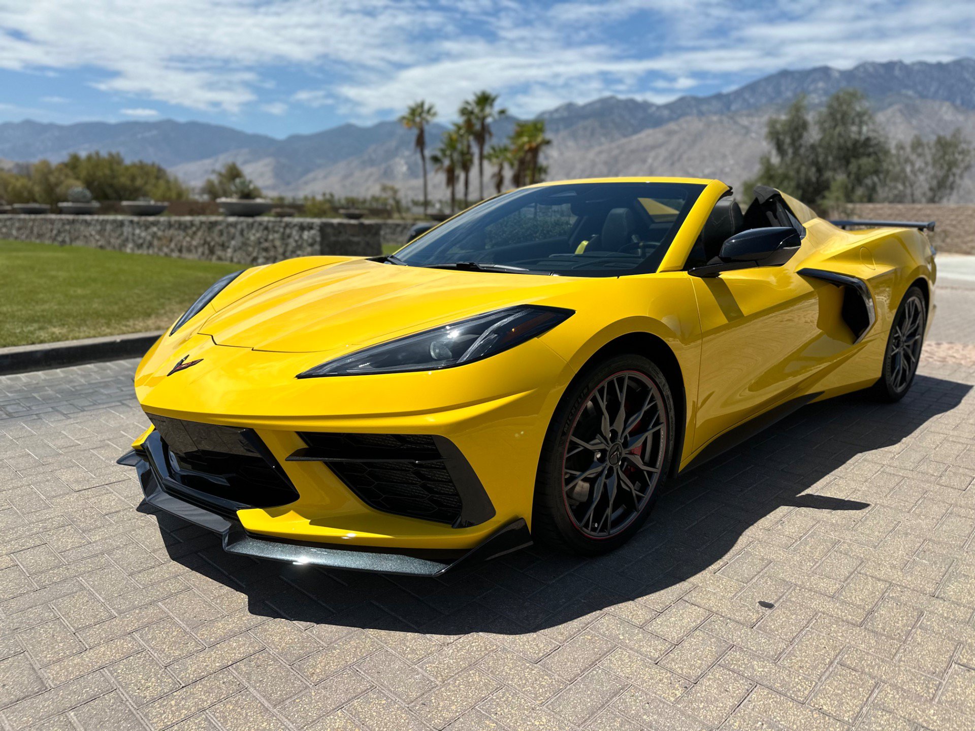Used 2026 Chevrolet Corvette Stingray Premium Conv w/ Z51 Performance Package RWD image 32