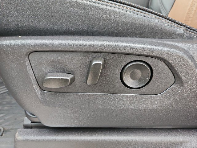 Used 2025 Chevrolet Silverado 3500 High Country w/ High Country Premium Package image 12