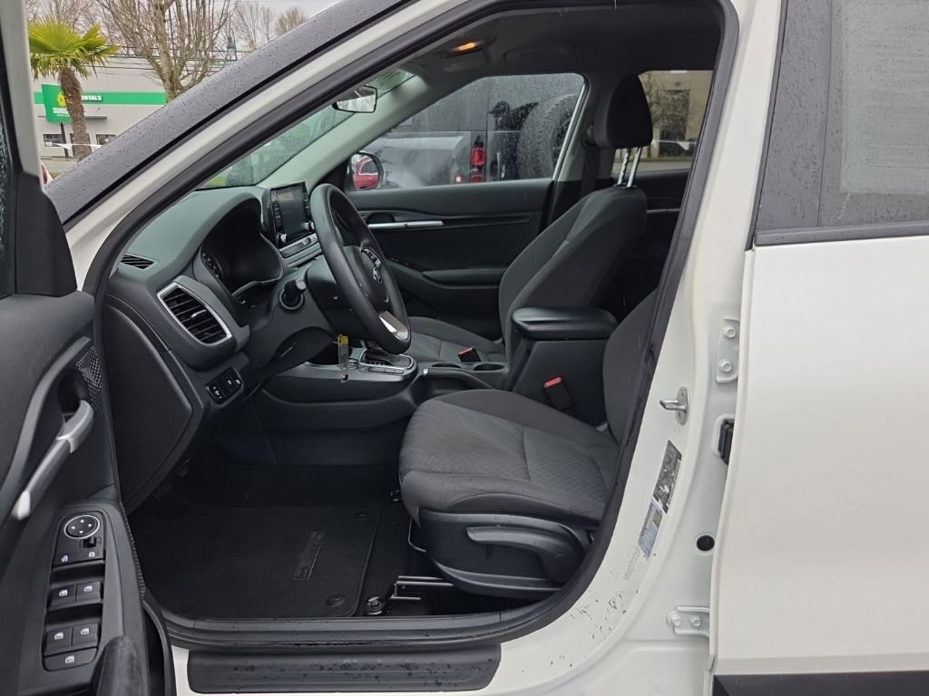 Used 2021 Kia Seltos LX image 4