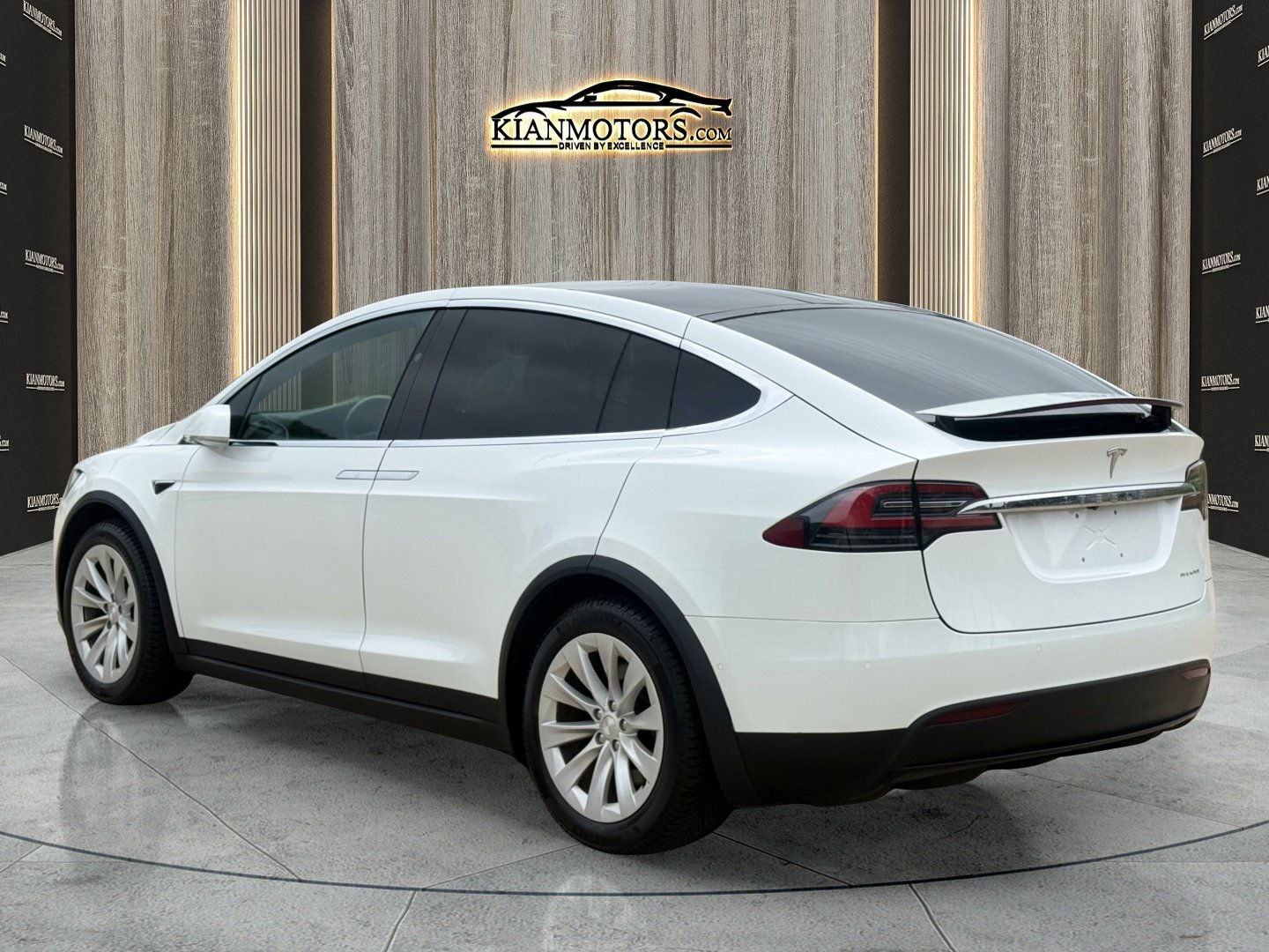 Used 2020 Tesla Model X Long Range AWD/4WD image 10