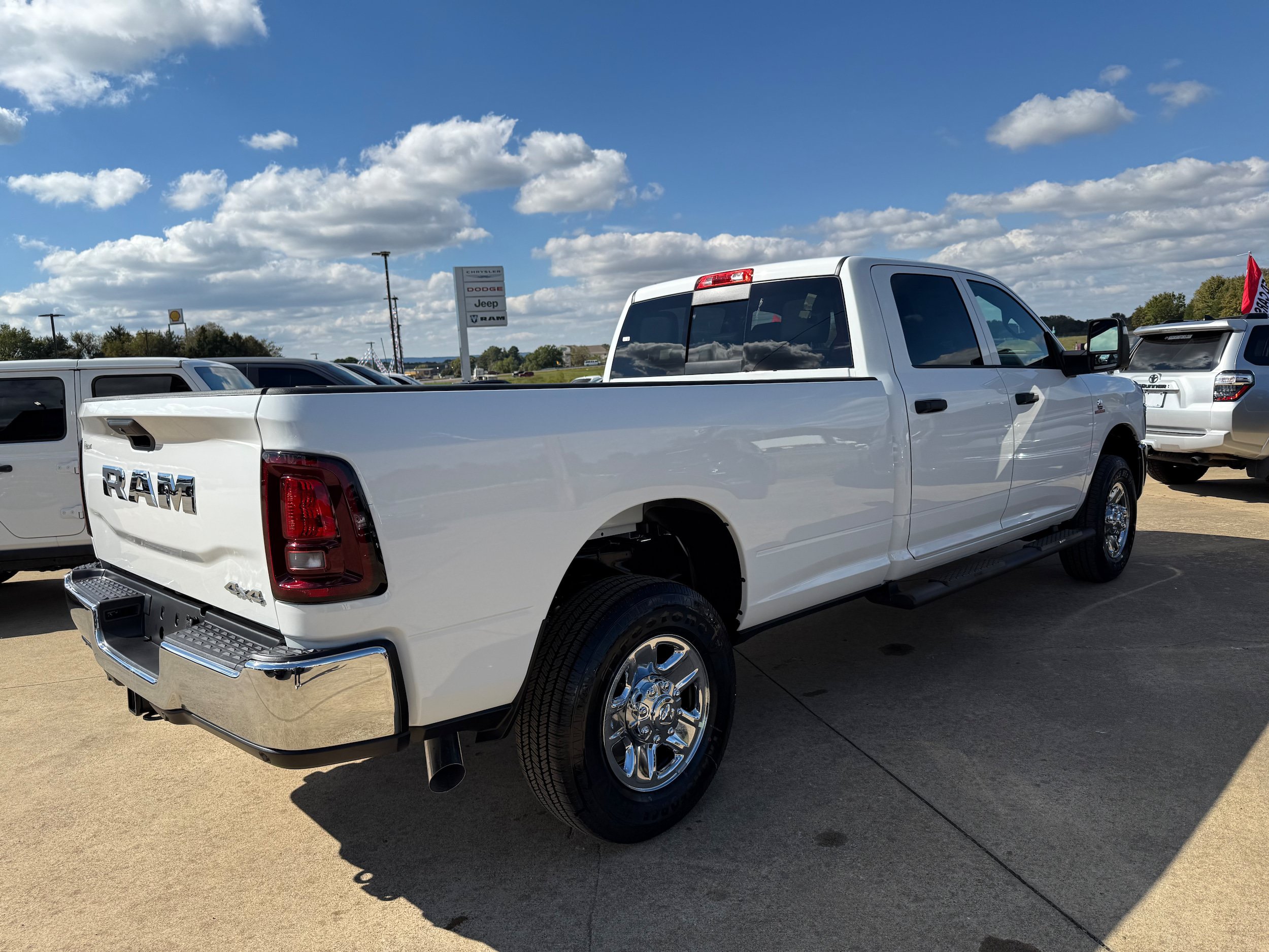 New 2026 RAM 2500 Tradesman AWD/4WD image 4